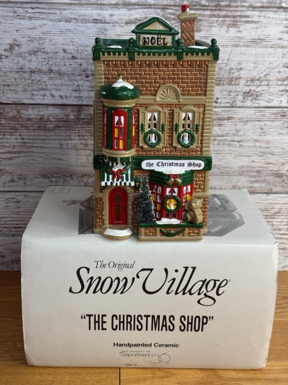 Dept 56 Original Snow Village THE CHRISTMAS SHOP 1991 Lighted Building 5097-0